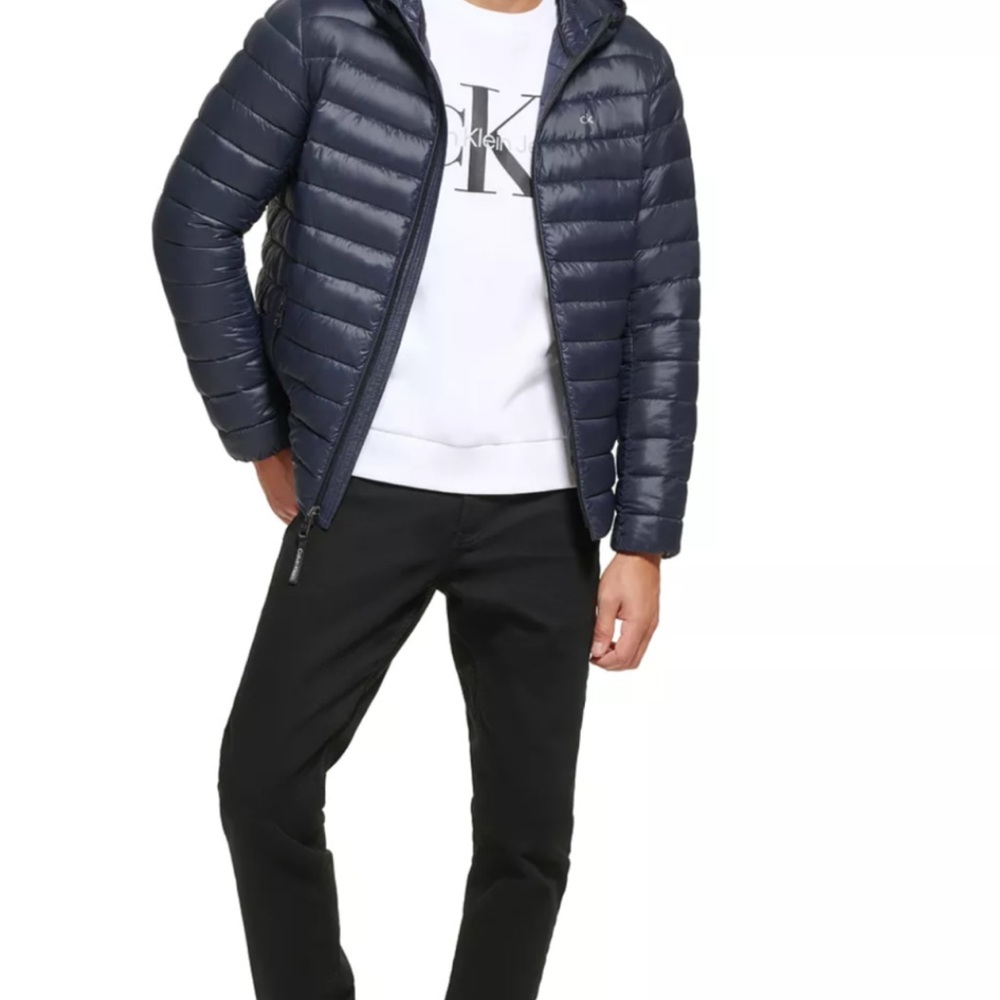 Calvin Klein Men’s Lg Blue Packable Lightweight Down Puffer jacket without hood